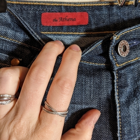 AG Athena denim mid rise cropped jeans - Picture 8 of 11